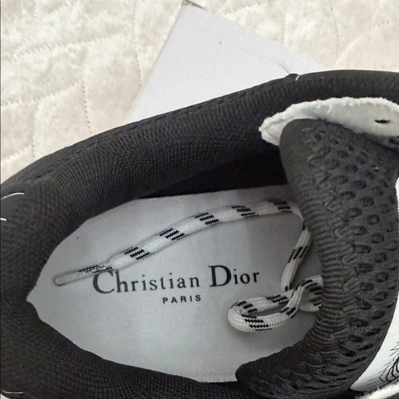 1:1 high quality Dior Black and White Star Sneakers, women/men 40-41 - Picture 3 of 9